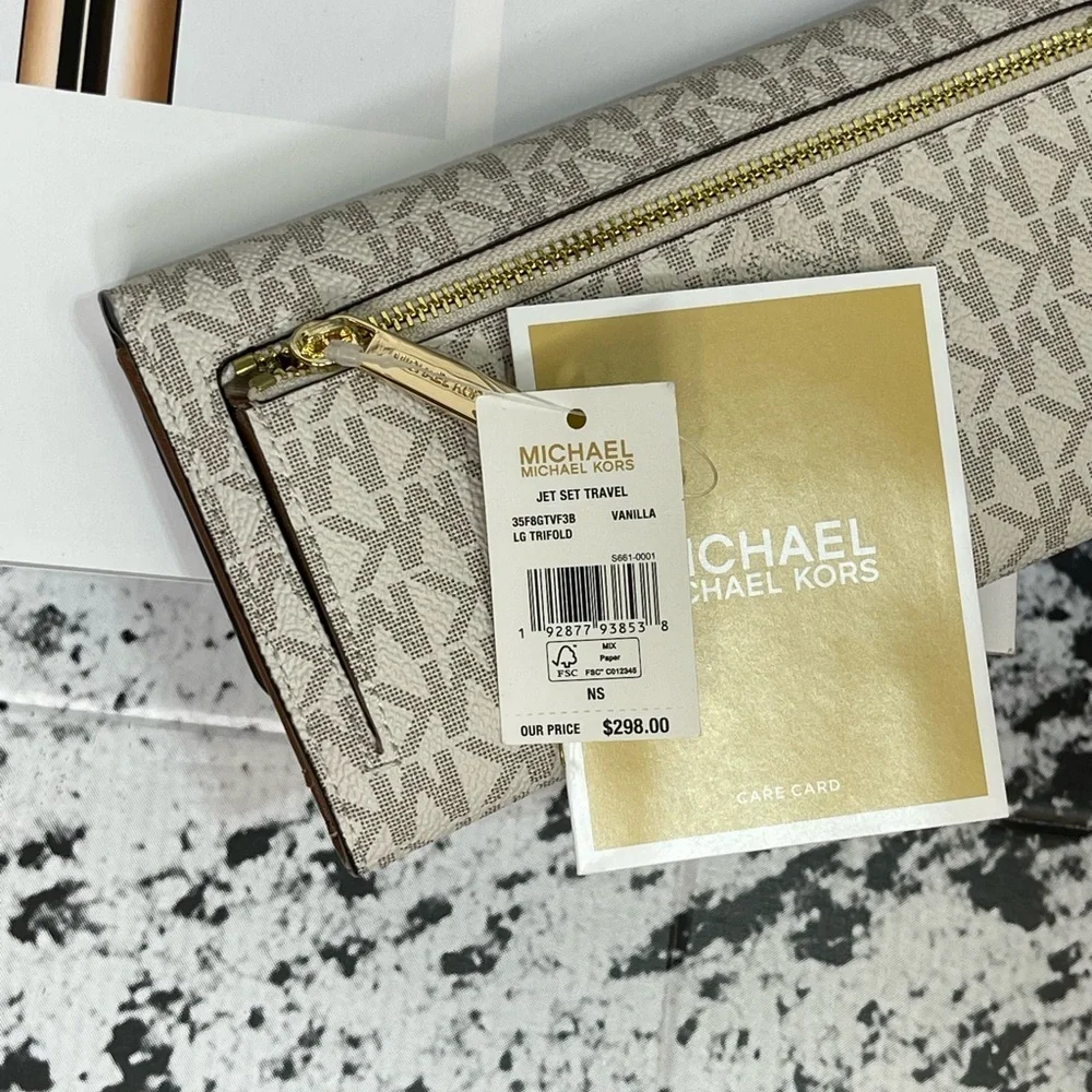 (new+tag) Michael Kors jet set travel large trifold wallet